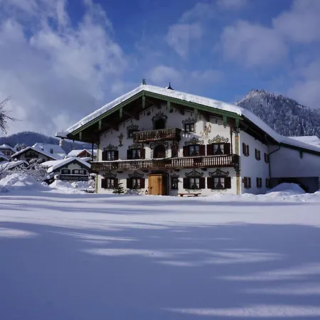 Schwabenbauernhof-tradition Und Moderne Erleben 鲁波尔丁