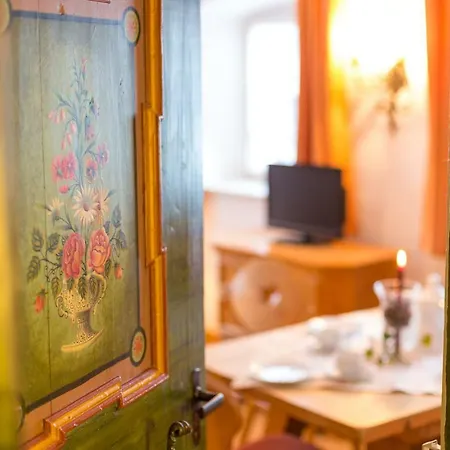 Schwabenbauernhof-tradition Und Moderne Erleben Apartment *