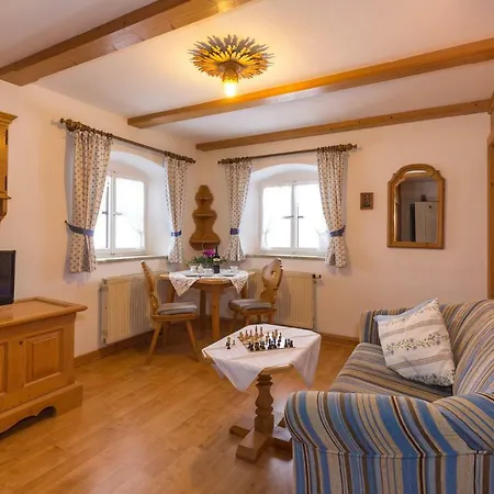 Schwabenbauernhof-tradition Und Moderne Erleben Apartment *